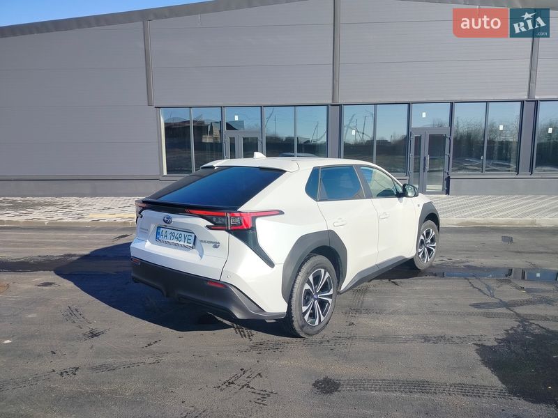 Позашляховик / Кросовер Subaru Solterra 2023 в Києві