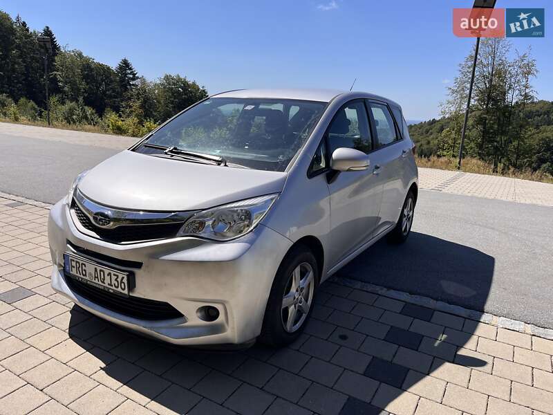 Хетчбек Subaru Trezia 2012 в Києві