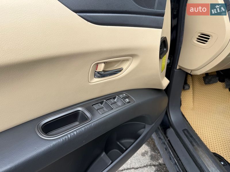 Позашляховик / Кросовер Subaru Tribeca 2007 в Києві