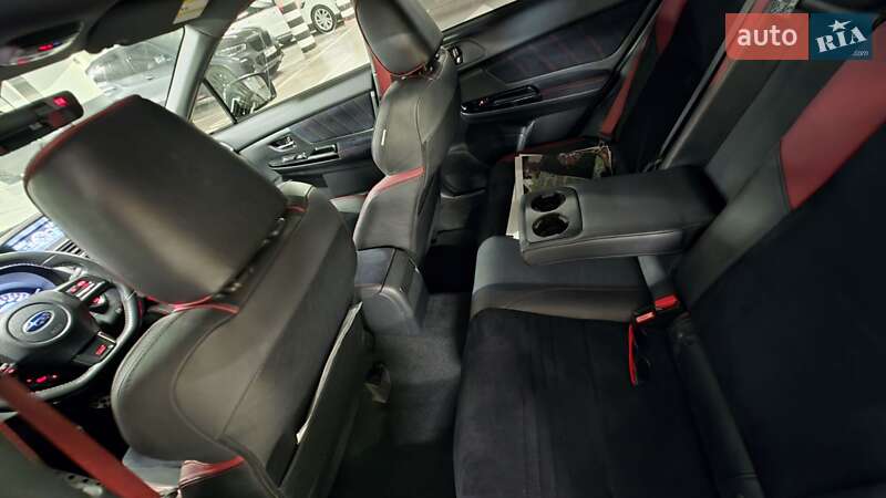 Седан Subaru WRX STI 2017 в Киеве