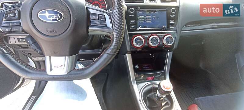 Седан Subaru WRX STI 2015 в Умани