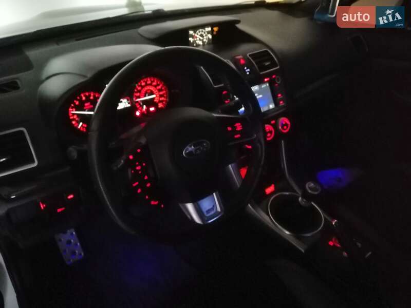 Седан Subaru WRX STI 2015 в Умани