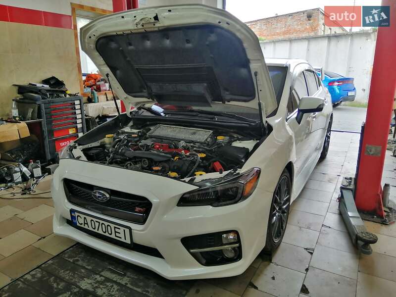 Седан Subaru WRX STI 2015 в Умани