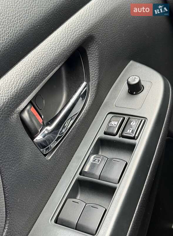 Внедорожник / Кроссовер Subaru XV 2011 в Днепре