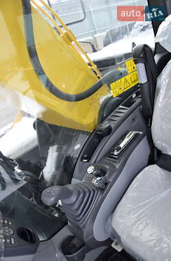 Гусеничный экскаватор Sumitomo SH250-6 2024 в 