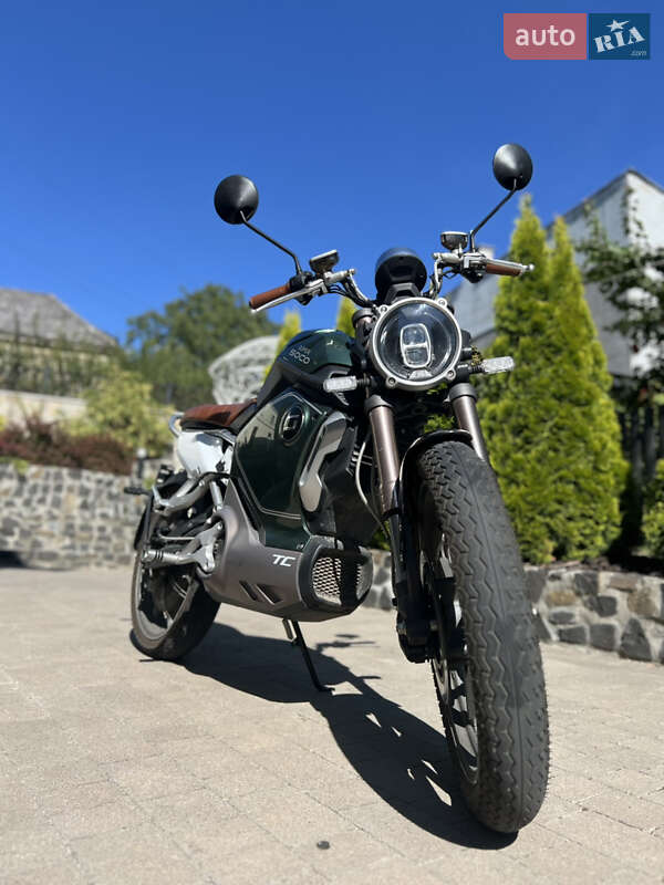 Кафе рейсер Super Soco 2021 в Луцке