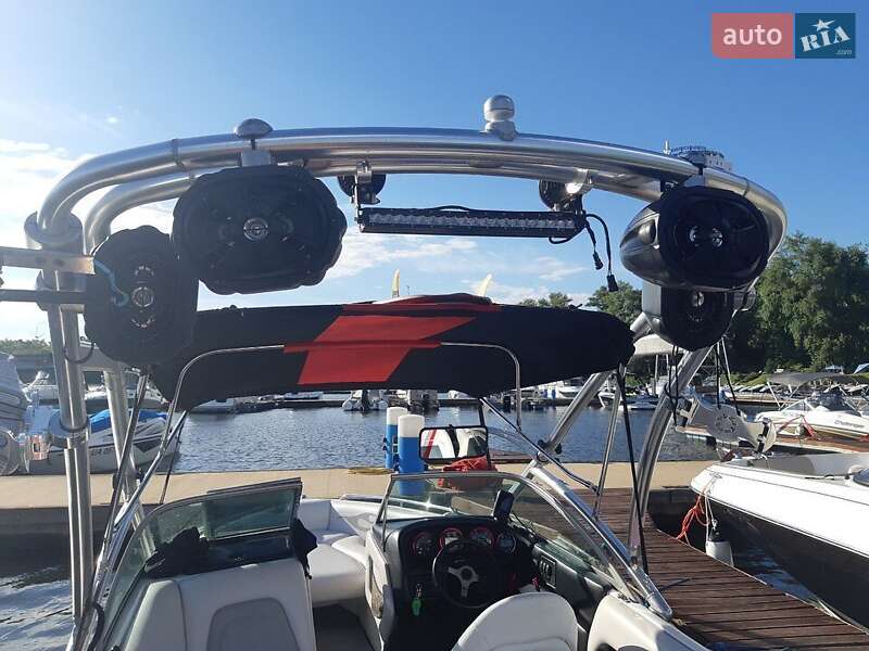 Лодка Supreme V220 2007 в Киеве фото Лодка Supreme V220 2007 в Киеве