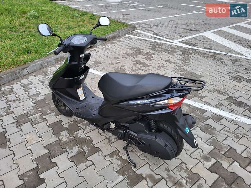 Скутер Suzuki Address V125 2014 в Остер