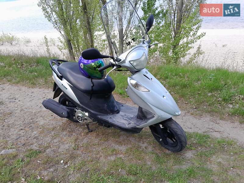 Скутер Suzuki Address V125 2013 в Каневі