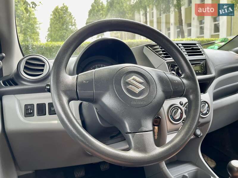 Седан Suzuki Alto 2009 в Стрию