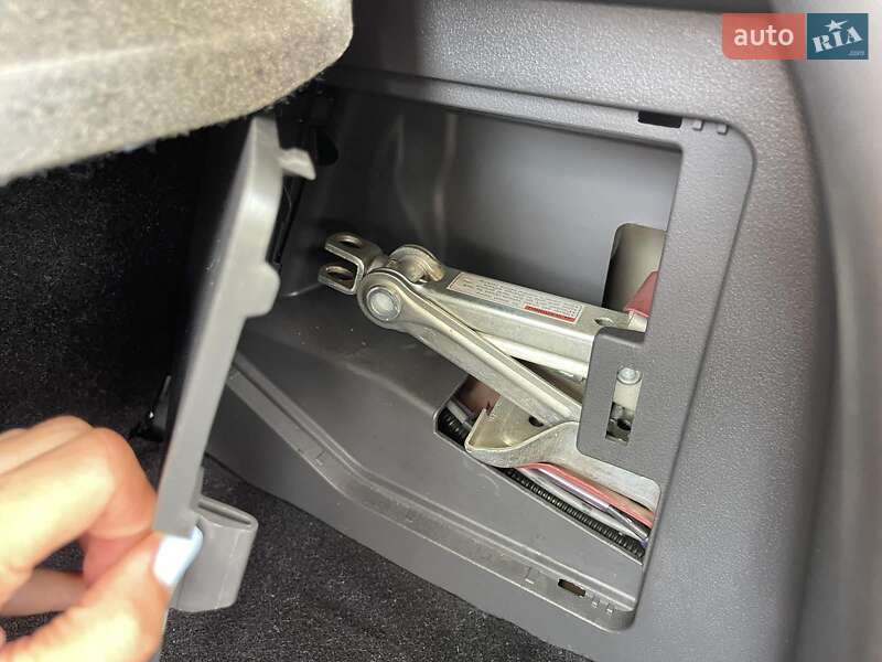 Седан Suzuki Alto 2009 в Стрию