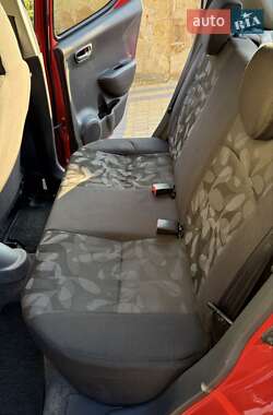 Хэтчбек Suzuki Alto 2010 в 