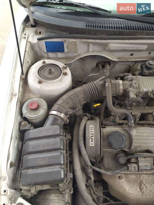 Універсал Suzuki Baleno 2000 в Житомирі