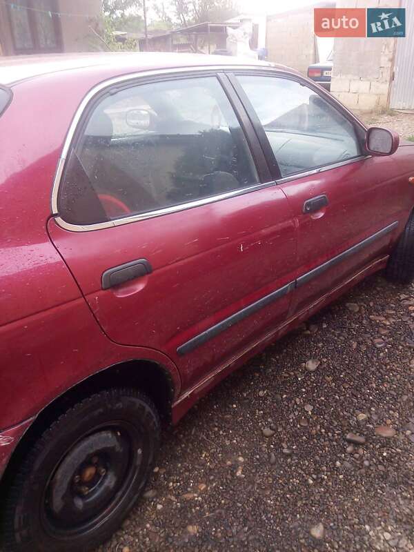 Седан Suzuki Baleno 1995 в Виноградове