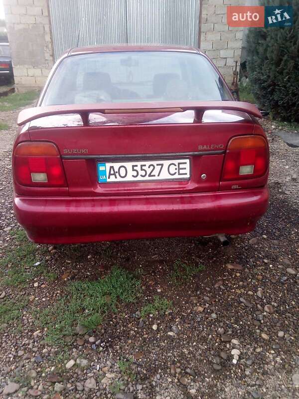 Седан Suzuki Baleno 1995 в Виноградове