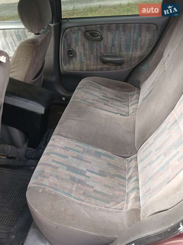 Седан Suzuki Baleno 1998 в Вишневому