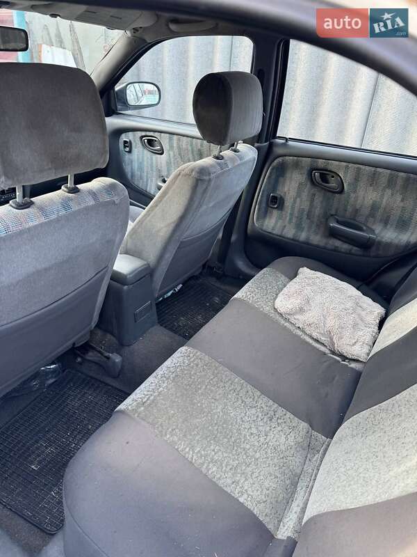 Седан Suzuki Baleno 1998 в Одессе