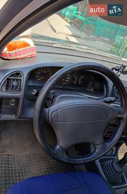 Хэтчбек Suzuki Baleno 1995 в 