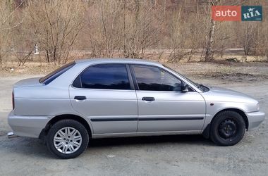 Седан Suzuki Baleno 1996 в Рахове