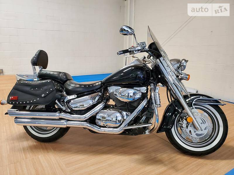 Suzuki Boulevard C90T