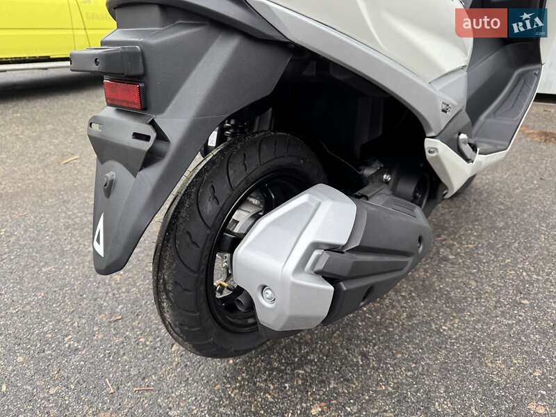 Макси-скутер Suzuki Burgman 125 2024 в Днепре