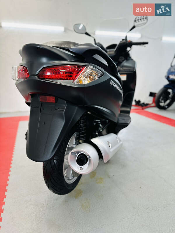 Макси-скутер Suzuki Burgman 200 2015 в Одессе