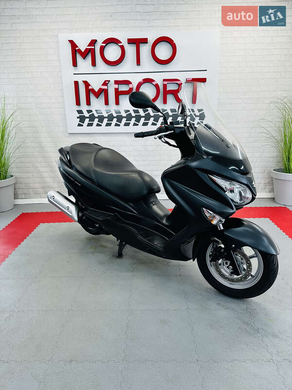 Макси-скутер Suzuki Burgman 200 2015 в Одессе