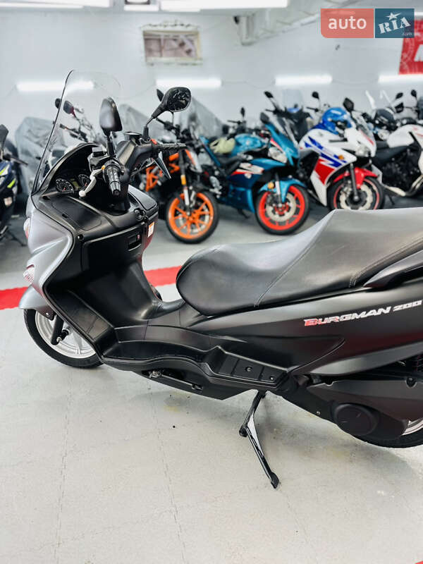 Макси-скутер Suzuki Burgman 200 2015 в Одессе