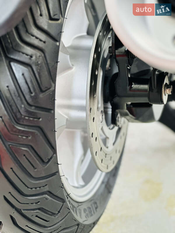 Макси-скутер Suzuki Burgman 200 2015 в Одессе