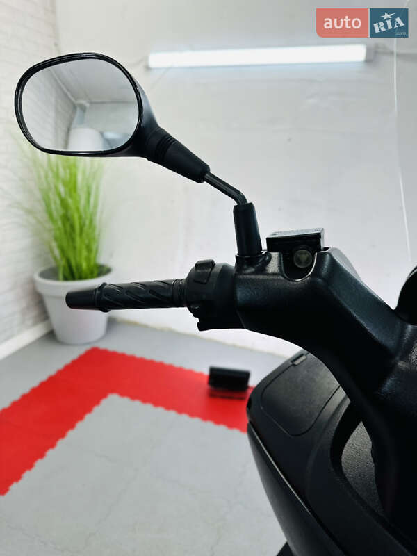 Макси-скутер Suzuki Burgman 200 2015 в Одессе