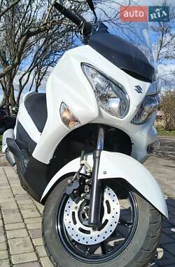 Макси-скутер Suzuki Burgman 200 2017 в 