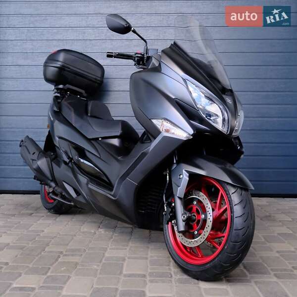 Suzuki Burgman 400 2018
