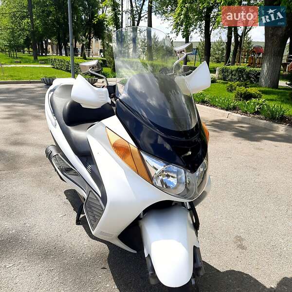 Макси-скутер Suzuki Burgman 400 2010 в Краматорске