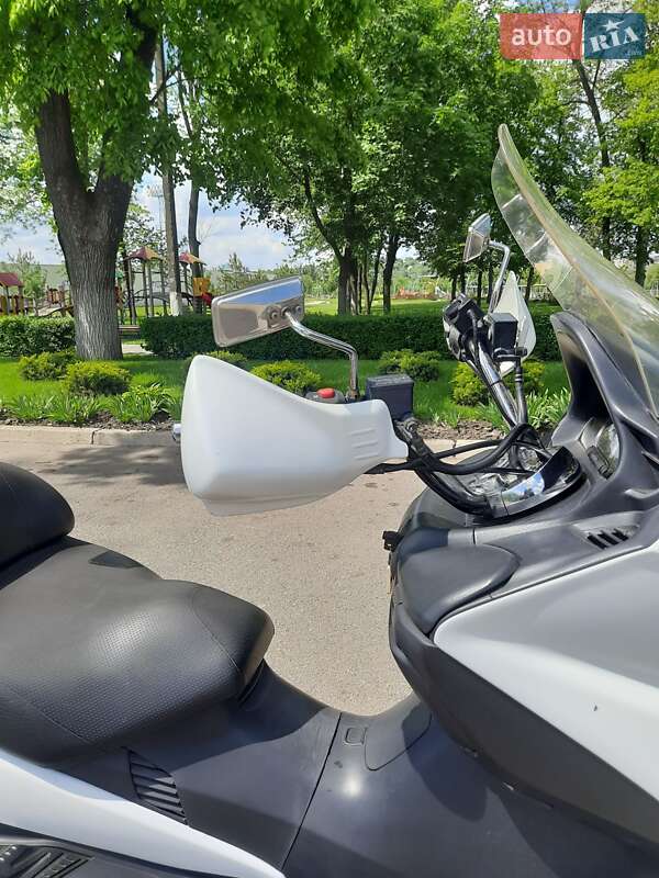 Макси-скутер Suzuki Burgman 400 2010 в Краматорске