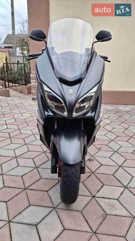 Макси-скутер Suzuki Burgman 400 2018 в Днепре