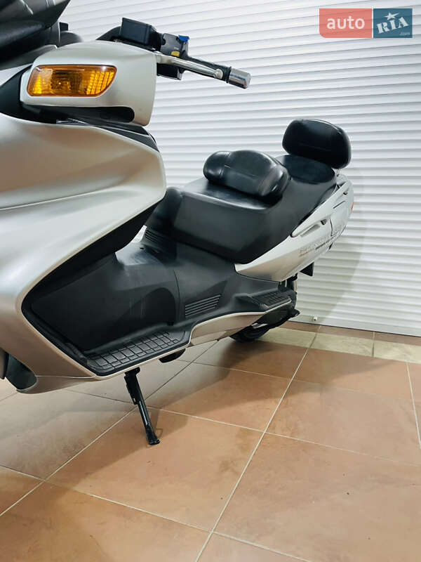 Максі-скутер Suzuki Burgman AN 650 2005 в Києві фото 16 Максі-скутер Suzuki Burgman AN 650 2005 в Києві