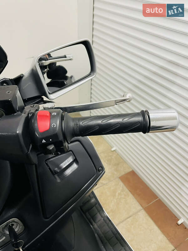 Максі-скутер Suzuki Burgman AN 650 2005 в Києві фото 22 Максі-скутер Suzuki Burgman AN 650 2005 в Києві