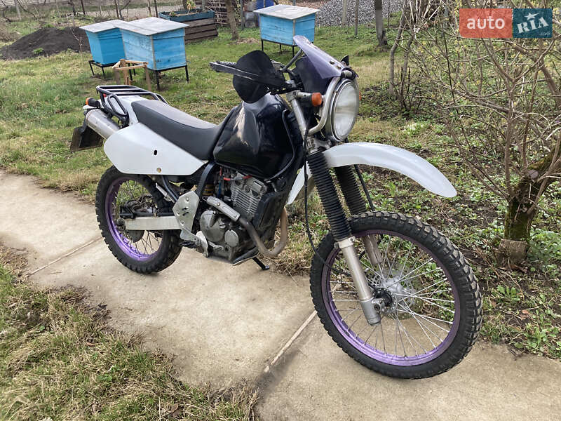 Мотоцикл Внедорожный (Enduro) Suzuki DR 250 1998 в Черновцах