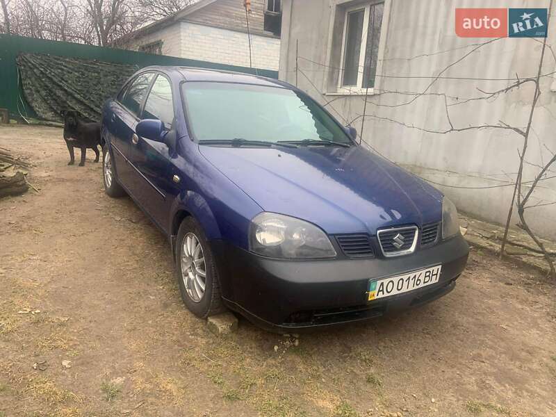 Седан Suzuki Forenza 2004 в Киеве