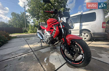 Мотоцикл Без обтекателей (Naked bike) Suzuki Gladius 400 2010 в 