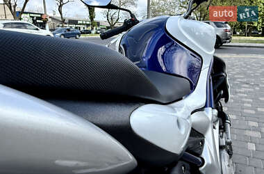 Мотоцикл Спорт-туризм Suzuki Gladius 400 2010 в 