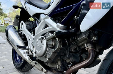 Мотоцикл Спорт-туризм Suzuki Gladius 400 2010 в 