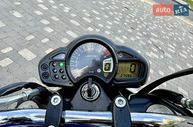Мотоцикл Спорт-туризм Suzuki Gladius 400 2010 в 