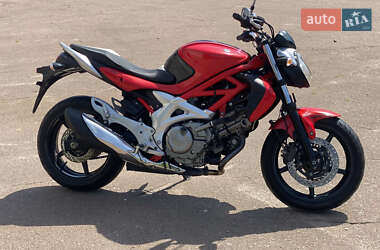 Мотоцикл Без обтікачів (Naked bike) Suzuki Gladius 400 2010 в Сновську