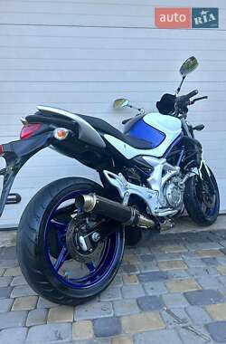 Мотоцикл Многоцелевой (All-round) Suzuki Gladius 400 2010 в 