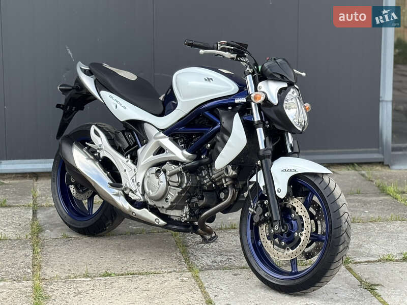 Suzuki Gladius 400 2012