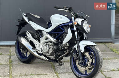 Мотоцикл Без обтекателей (Naked bike) Suzuki Gladius 400 2012 в 