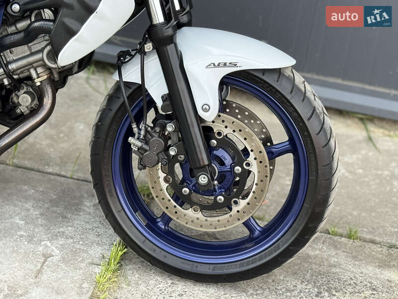 Мотоцикл Без обтікачів (Naked bike) Suzuki Gladius 400 2012 в Львові