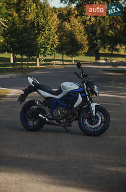 Мотоцикл Без обтекателей (Naked bike) Suzuki Gladius 400 2012 в Александрие