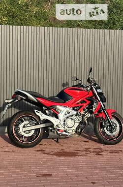 Спортбайк Suzuki Gladius 650 2010 в Сарнах